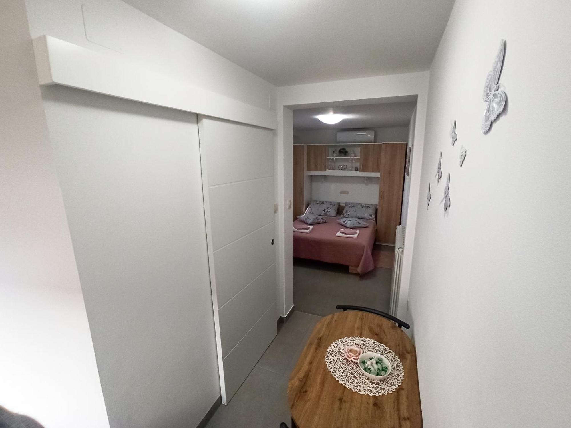 Appartement Soba Ulika à Motovun Extérieur photo